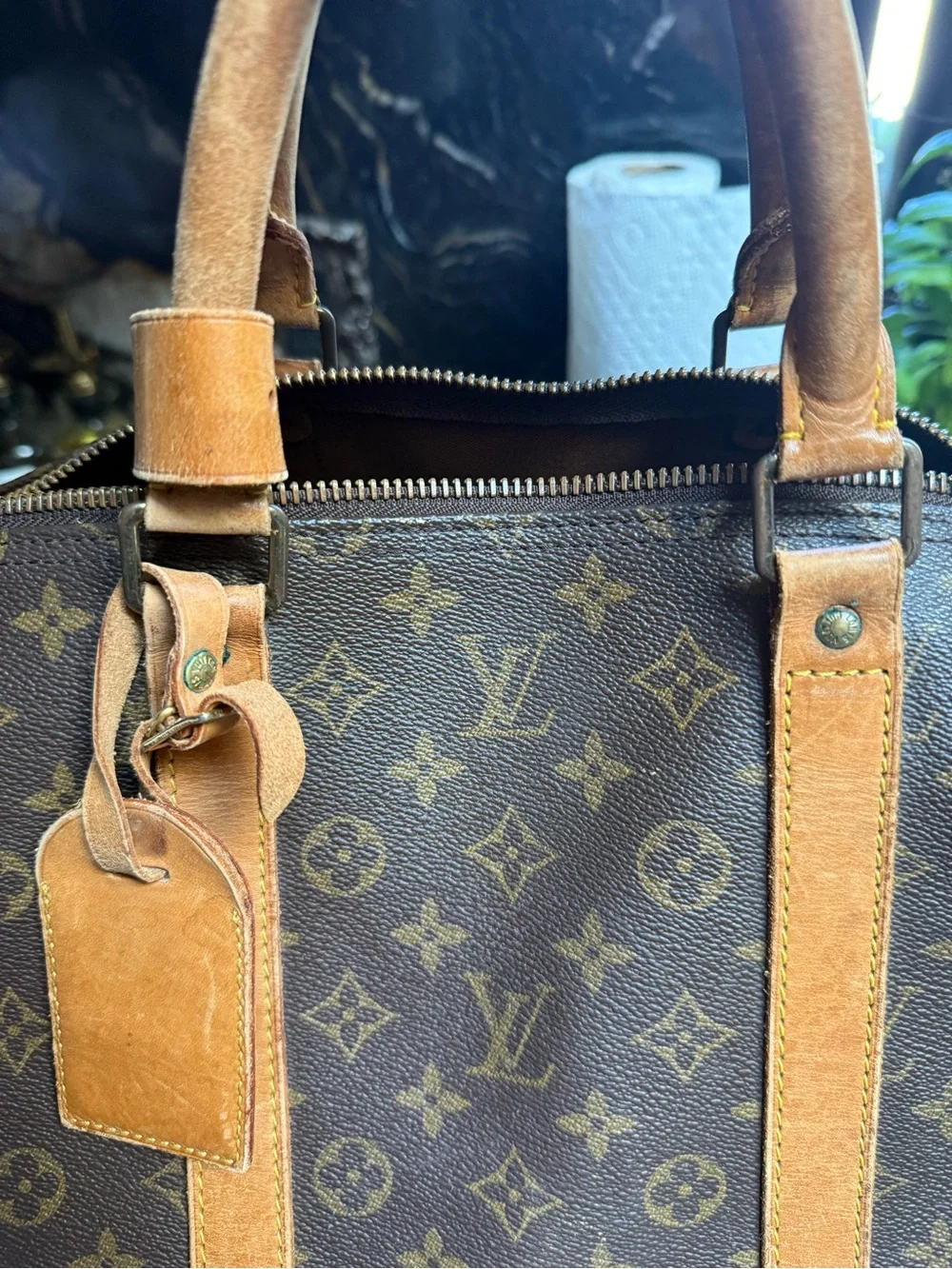 Authentic LOUIS VUITTON large duffel bag traveler tote w/ luggage tag lock